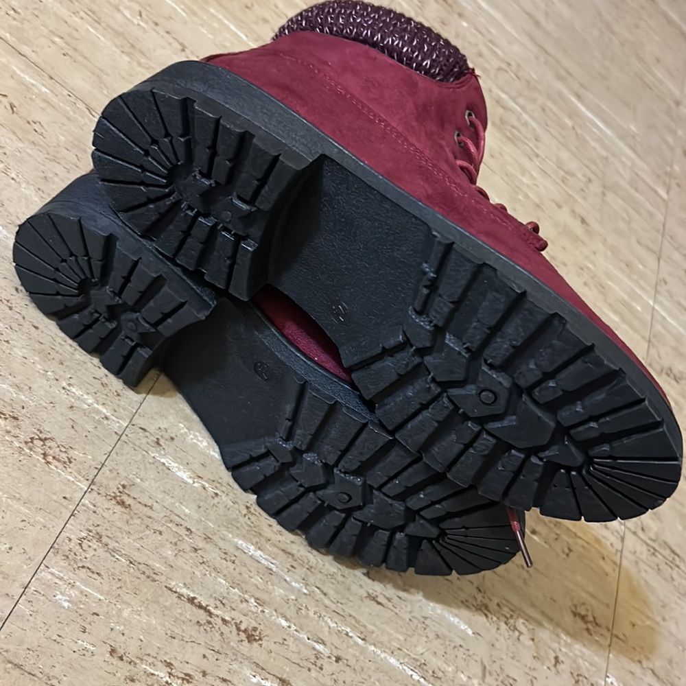 🐙❄️Women’s Booties❄️🐙 - Picture 4 of 5